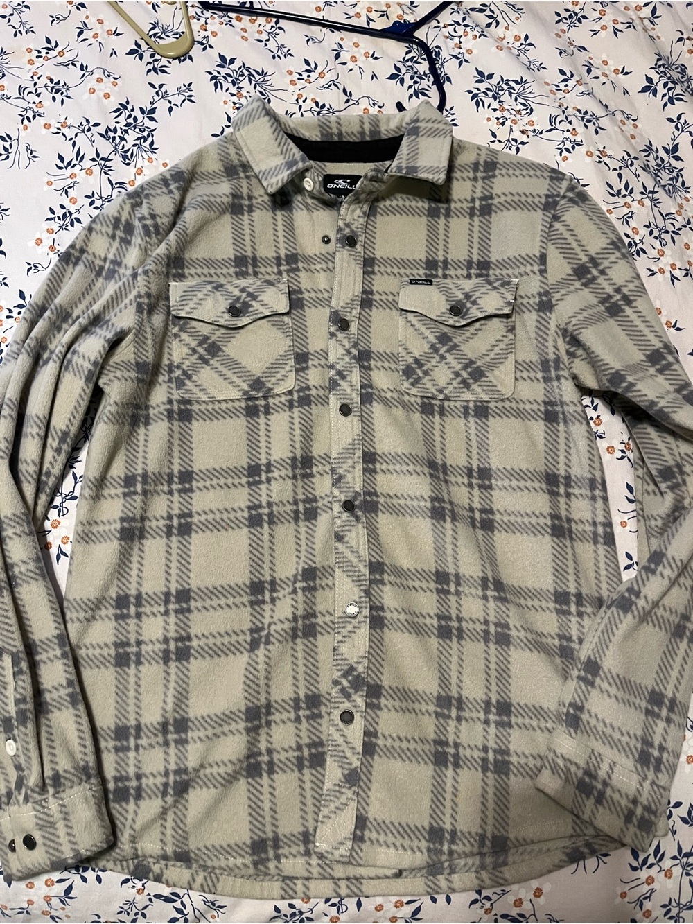 O'Neill Men's Plaid fleece Button-Up Shirt Jacket in Light Olive/Gray